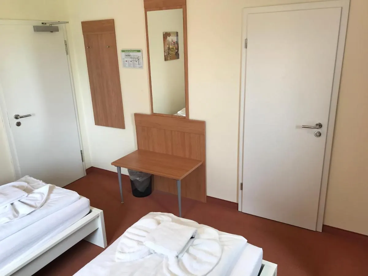 Hotel Hennies Hannover Sehnde 3*,